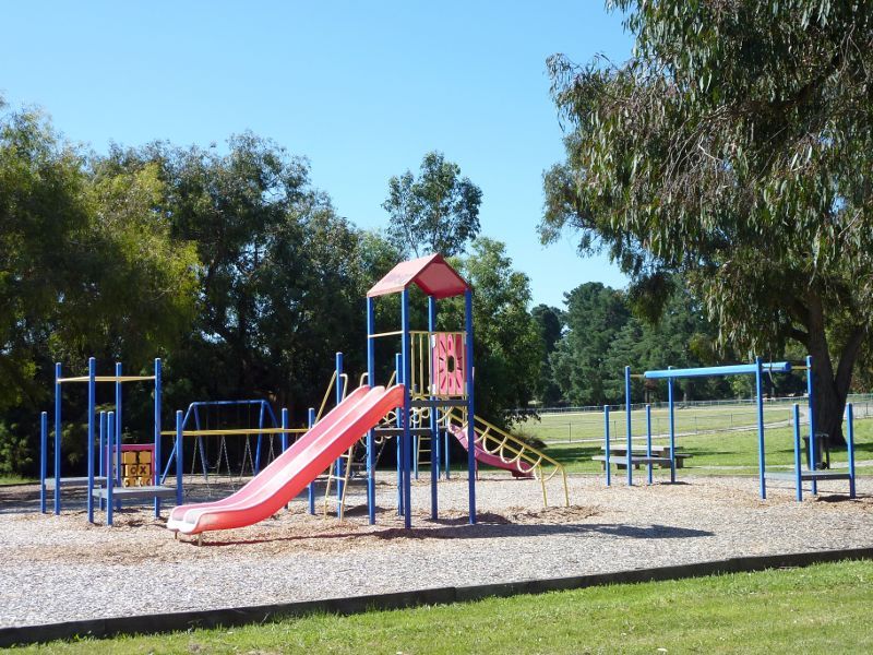 Croydon - Eastfield Park, Eastfield Road: Playground fronting Eastfield Rd