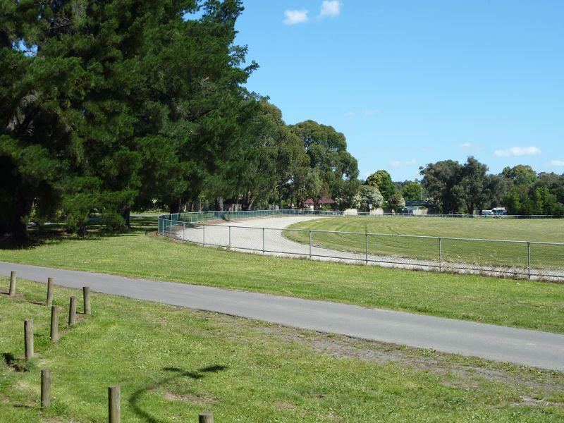 Croydon - Eastfield Park, Eastfield Road - Southerly view across trotting track