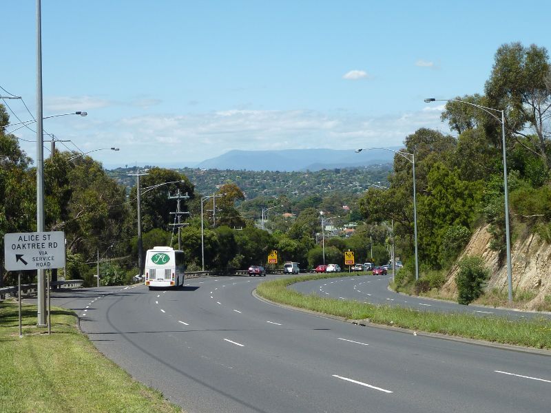 Croydon - Maroondah Highway: View north-east along Maroondah Hwy towards Alice St