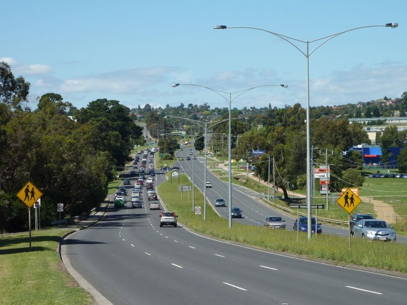 Croydon - Croydon North Community Shopping Centre, Exeter Road at Maroondah Highway: View north-east along Maroondah Hwy north of Exeter Rd