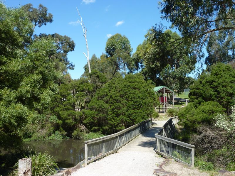 Croydon - Yarrunga Reserve, Croydon Hills Drive: Easterly view across footbridge