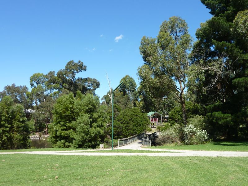 Croydon - Yarrunga Reserve, Croydon Hills Drive - Lawns on western side of lake