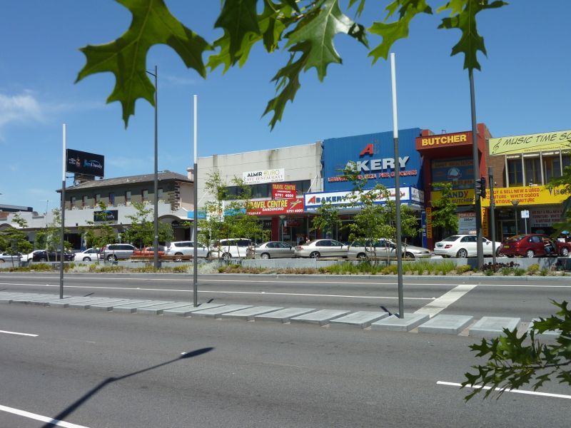 Dandenong - Shops and commercial centre, Lonsdale Street: Shops along west side of Lonsdale St north of Foster St