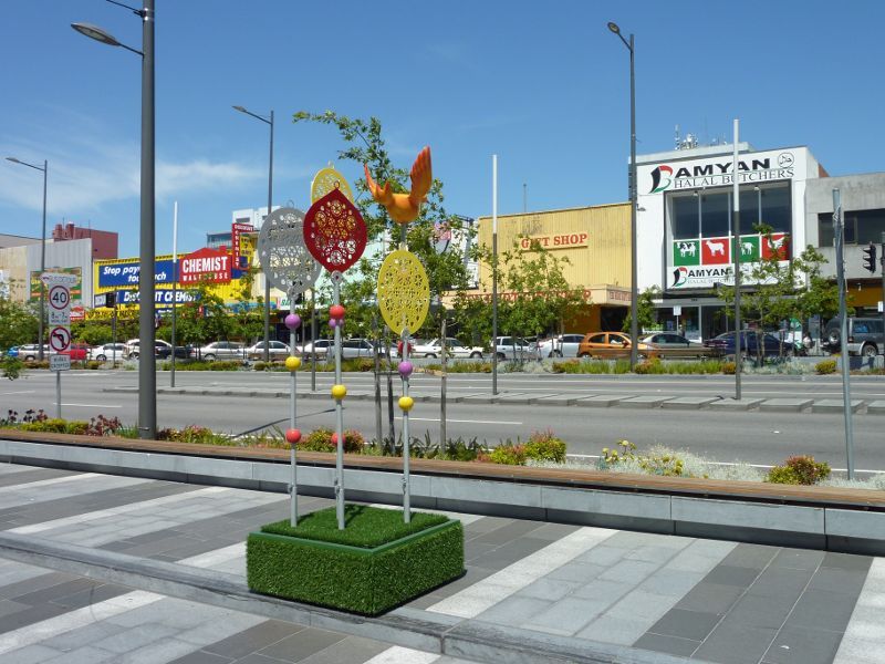 Dandenong - Shops and commercial centre, Lonsdale Street: View west across Lonsdale St just north of Langhorne St