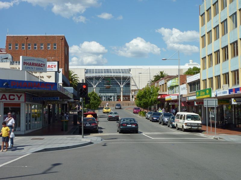 Dandenong - Walker Street and Langhorne Street: View north-east along Walker St at Langhorne St