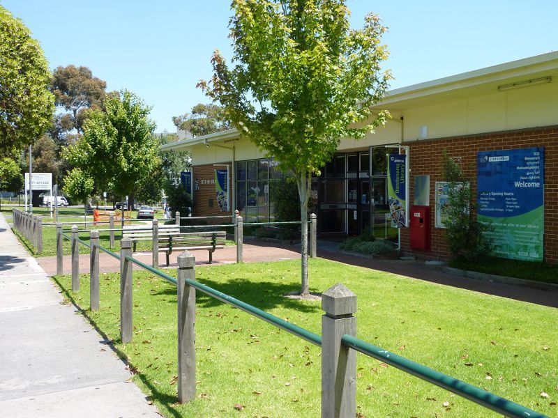 Dandenong - City of Greater Dandenong council offices and library, Clow Street: Pathway in front of library along Stuart St