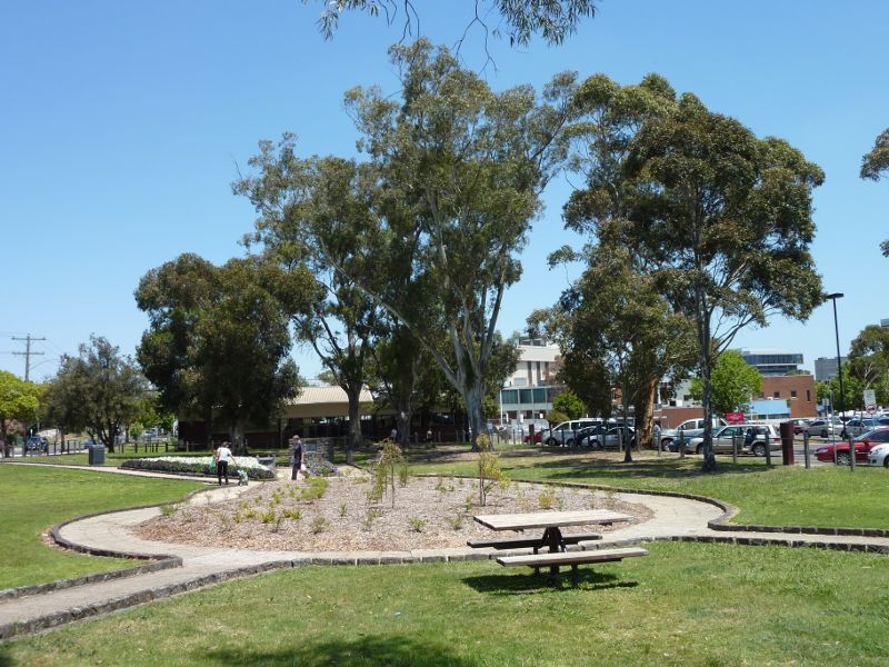 Dandenong - Pioneer Memorial Gardens, Stuart Street: Southerly view through gardens