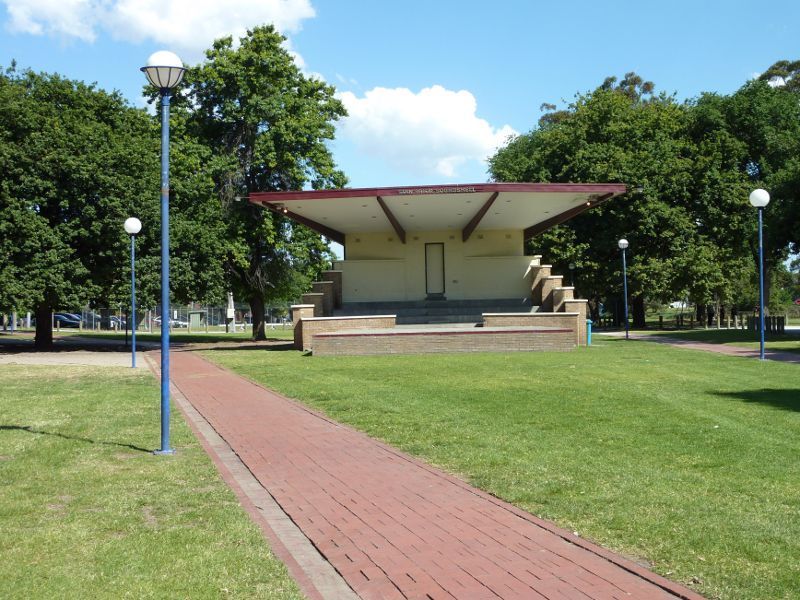 Dandenong - Dandenong Park, Foster Street and Pultney Street: Stan Prior Soundshell