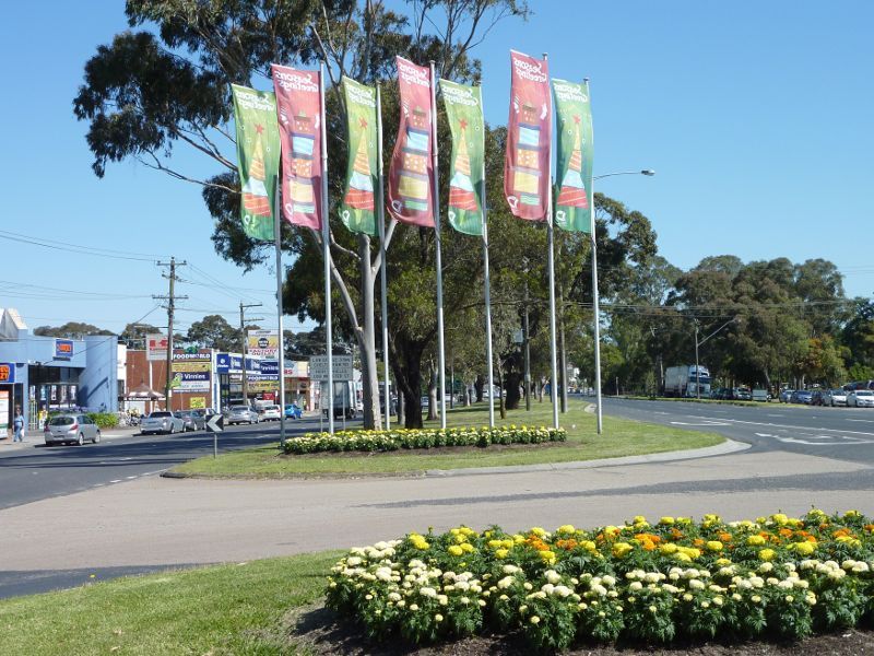 Dandenong - Lonsdale Street south of Foster Street: View north-west along Lonsdale St south of Webster St
