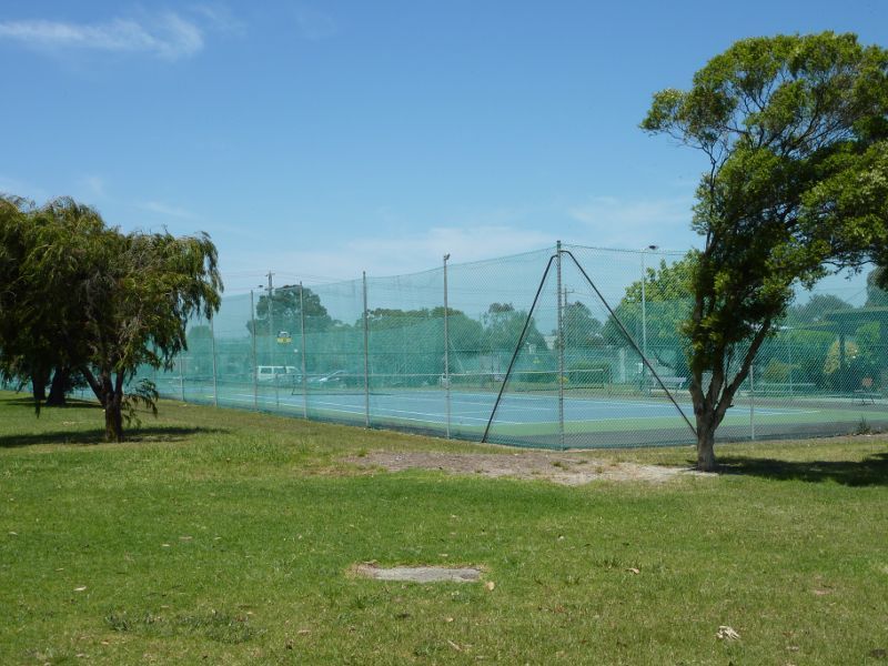 Dandenong - Greaves Reserve, Bennet Street: Tennis courts