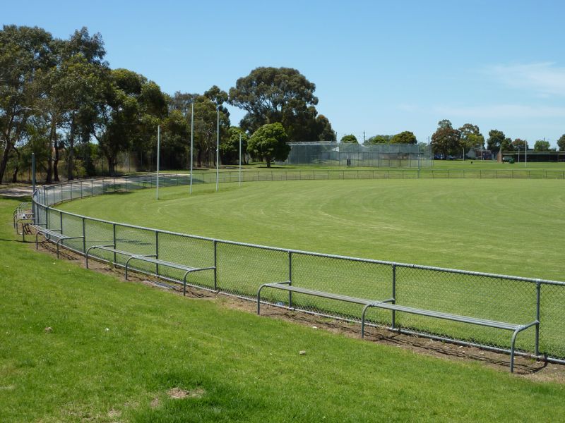 Dandenong - Greaves Reserve, Bennet Street: Ovals at northern side of reserve
