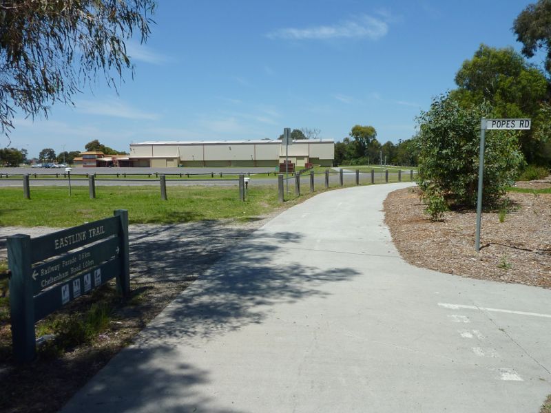 Dandenong - Greaves Reserve, Bennet Street: EastLink Trail between Exhibition Pavilion and netball complex
