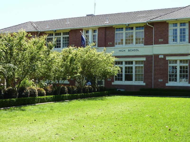 Dandenong - Princes Highway north-west of Clow Street: Dandenong High School fronting Princes Hwy
