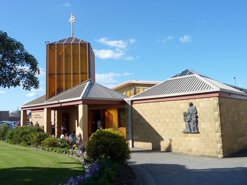 Dandenong - Gladstone Road: St Gerards Church, Gladstone Rd south of Heatherton Rd