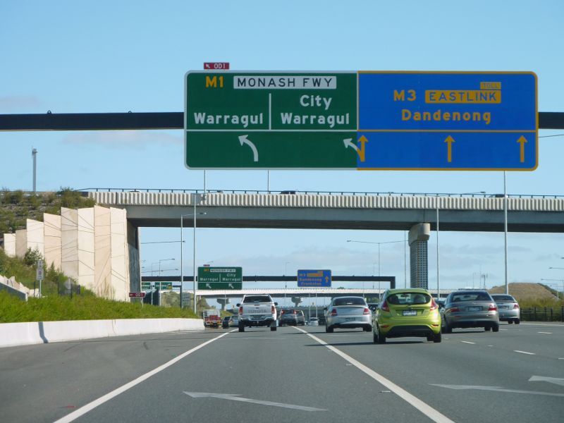 Dandenong - EastLink through Dandenong: View south along EastLink at Police Rd towards Monash Fwy exit
