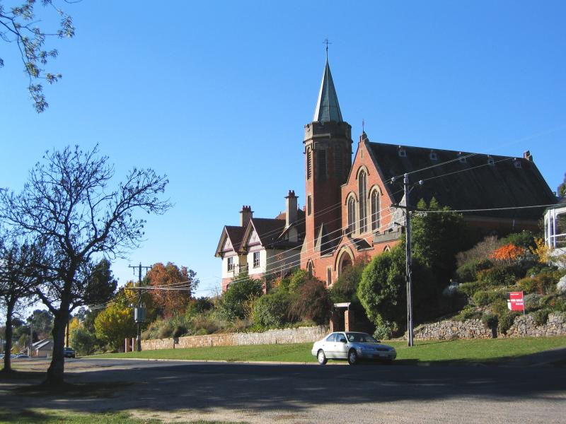 Daylesford - Around town: Presbyterian Church, view north along Camp St from Central Springs Rd