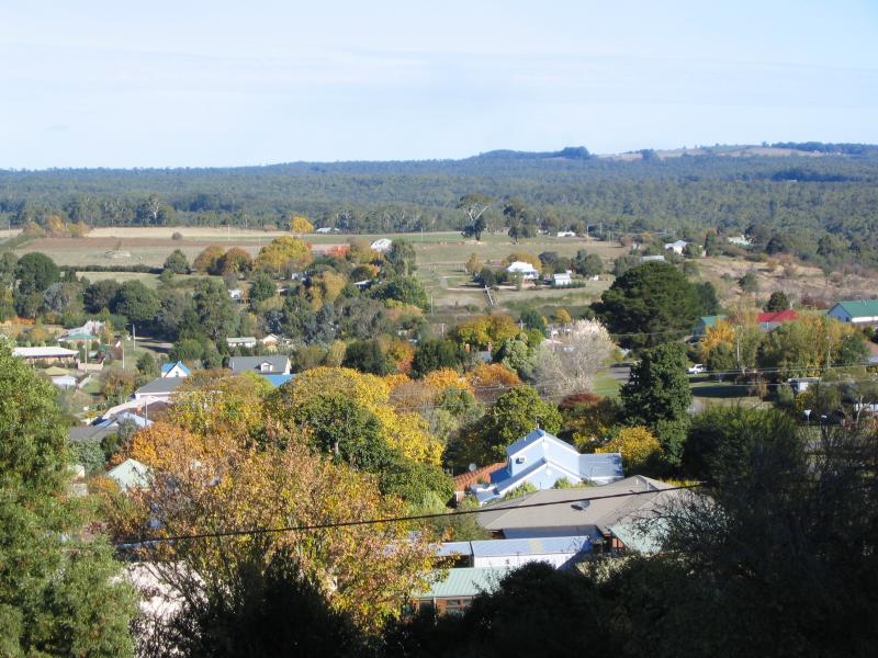 Daylesford - Wombat Hill and Botanical Gardens: View from gardens, towards the south