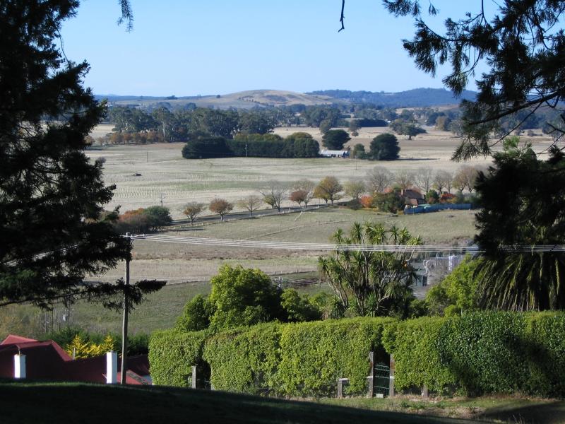 Daylesford - Wombat Hill and Botanical Gardens: View from gardens, towards the east