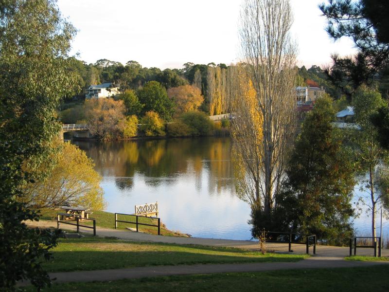 Daylesford - Lake Daylesford: View south across lake towards jetty at Turtle Point