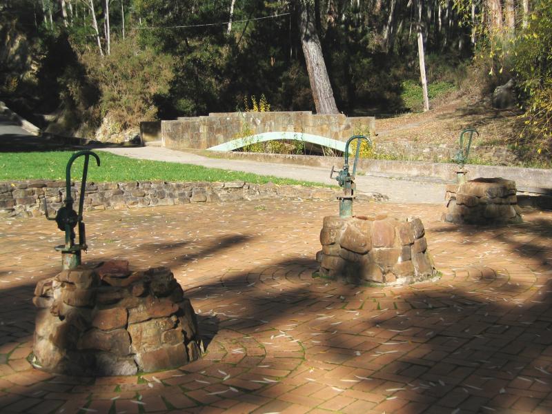 Daylesford - Lake Daylesford: Mineral springs