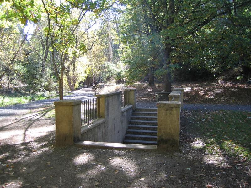 Daylesford - Lake Daylesford: Steps down to a mineral spring