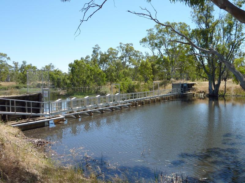Dimboola - Weir on Wimmera River, off Golf Course Road - View north-west along river towards weir