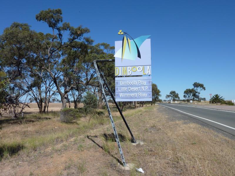 Dimboola - Western Highway, south-east of Dimboola - Dimboola town sign, view west along Horsham Rd at Western Hwy