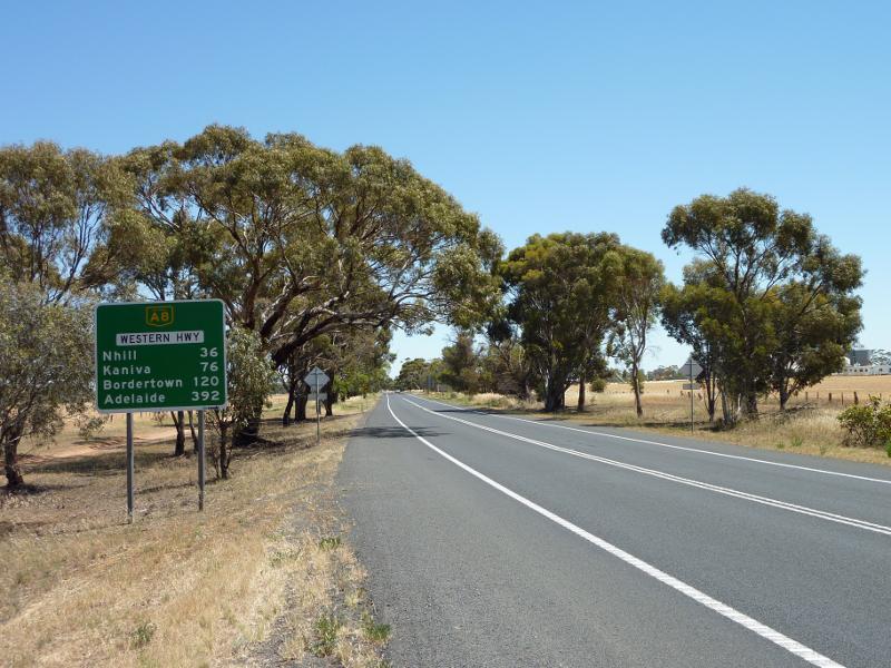 Dimboola - Western Highway, north-west of Dimboola - View north-west along Western Hwy, just north of Nhill Rd