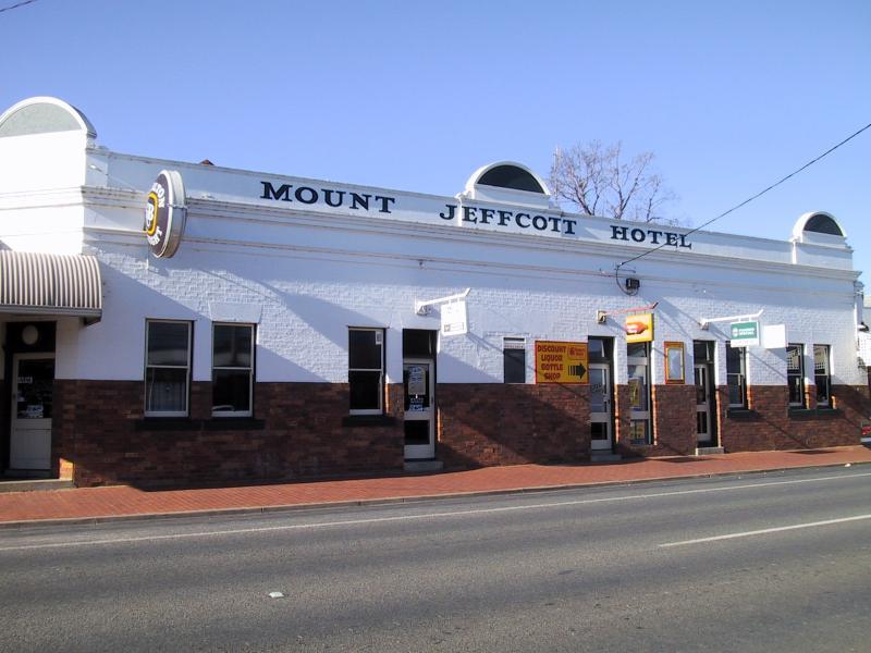 Donald - Shops and commercial centre, Woods Street: Mount Jeffcott Hotel, Woods St between McCulloch St and Blair St