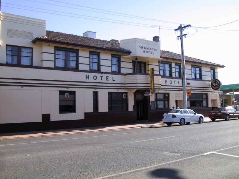 Donald - Shops and commercial centre, Woods Street: Shamrock Hotel, Woods St near Blair St