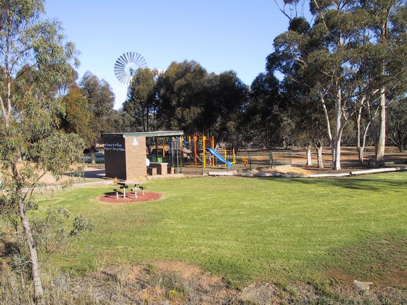 Donald - Apex Park and Scilleys Island, Richardson River, Aitken Avenue: BBQ area and playground, Apex Park