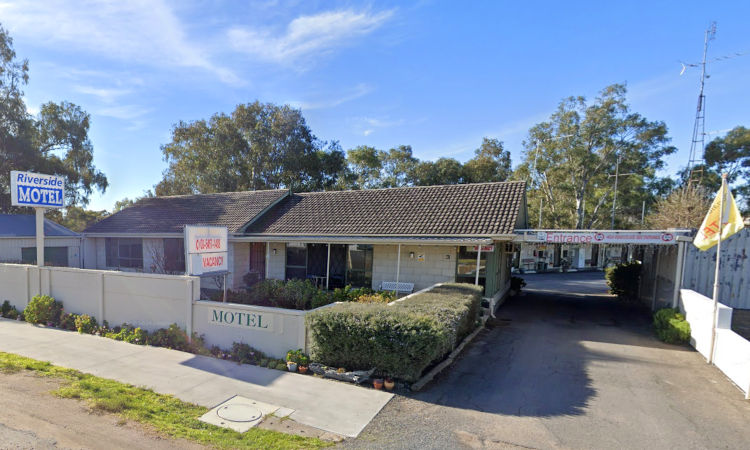 Riverside Motel, Donald