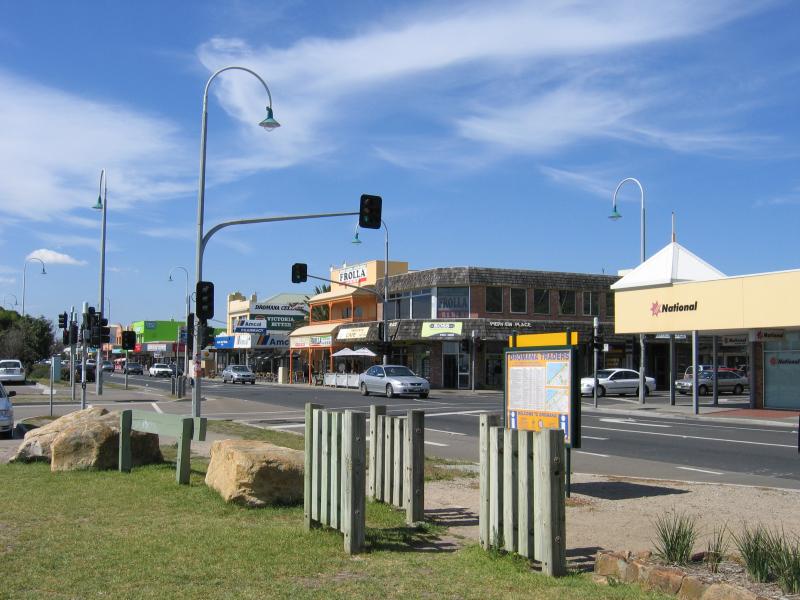 Dromana - Shops and commercial centre, Point Nepean Road: View north-east along Point Nepean Rd towards Pier St