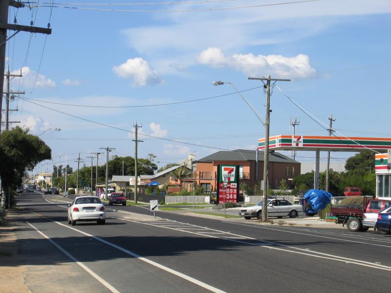 Dromana - Shops and commercial centre, Point Nepean Road: View north-east along Point Nepean Rd towards Heales St