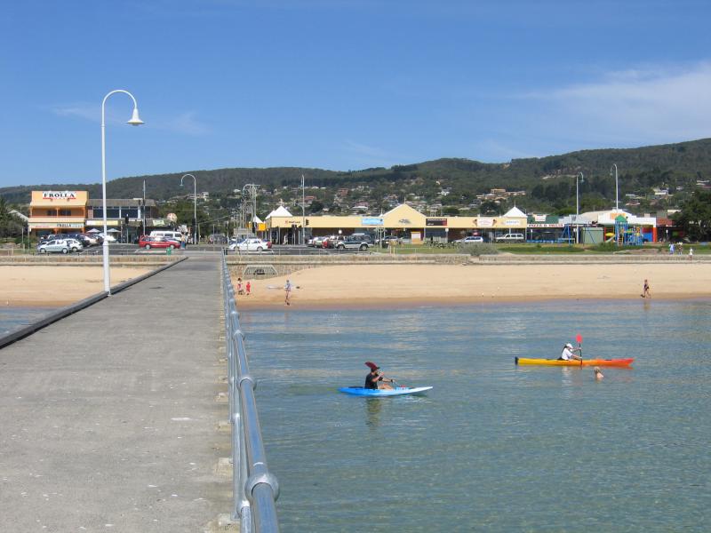Dromana - Coast near Dromana Pier and Dromana Foreshore Reserve: View along Dromana Pier towards coast