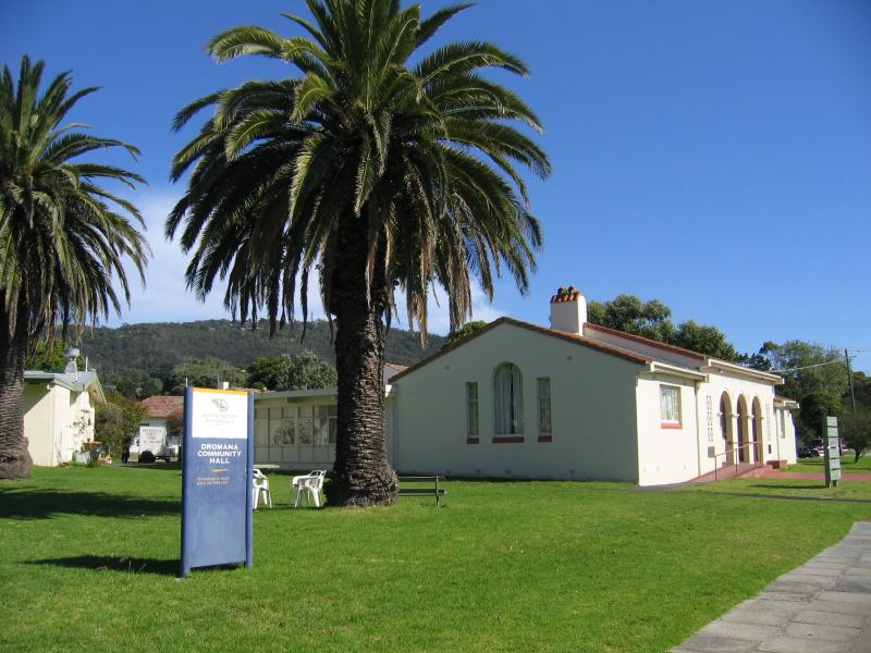 Dromana - Around Mornington Peninsula Information Centre, Point Nepean Road: Old Flinders Shire Office