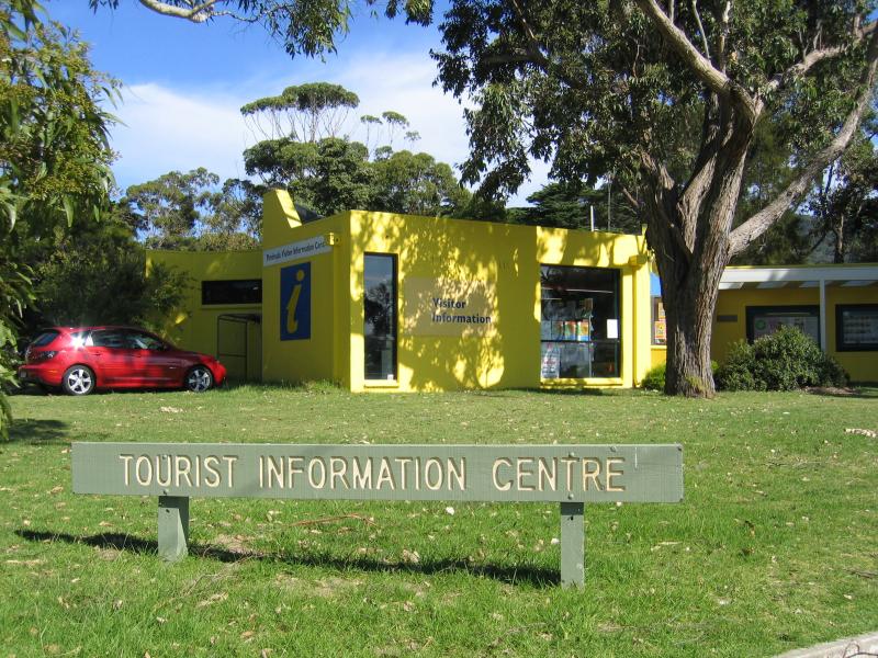 Dromana - Around Mornington Peninsula Information Centre, Point Nepean Road: Mornington Peninsula Information Centre