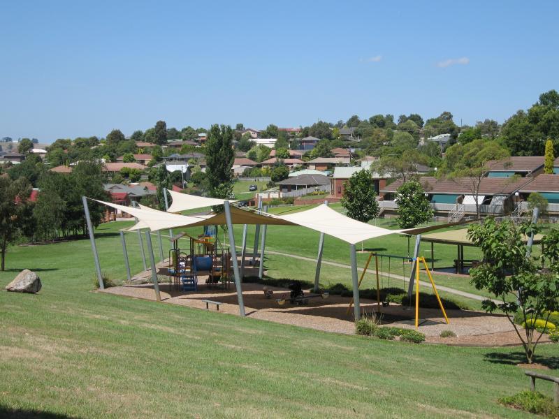 Drouin - Civic Park and John Grubb Park: Playground at John Grubb Park