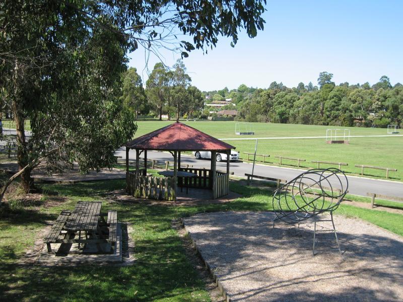 Drouin - Bellbird Park, Lampard Road and Settlement Road: Playground and rotunda, Apex Park near Lampard Rd entrance