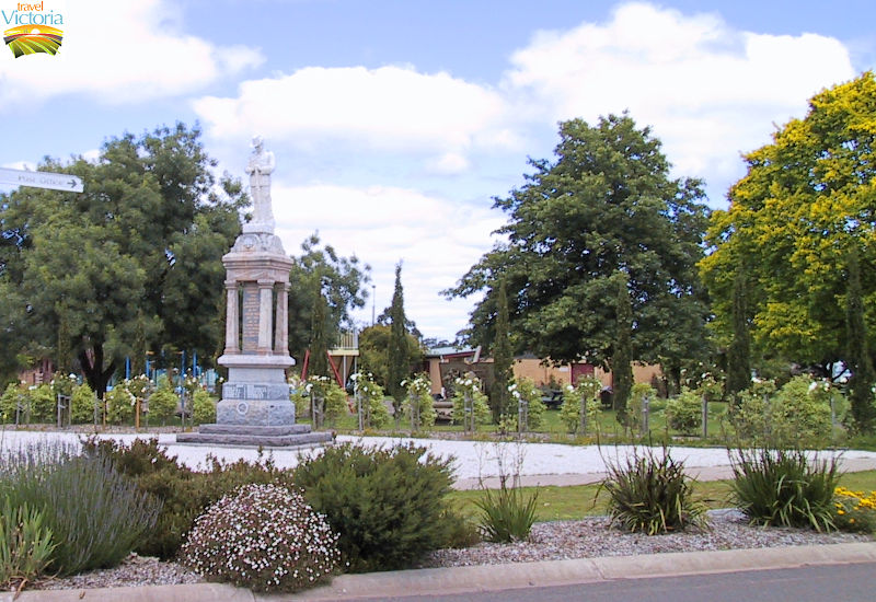 Dunkeld - Memorial Park, corner of Parker Street and Sterling Street