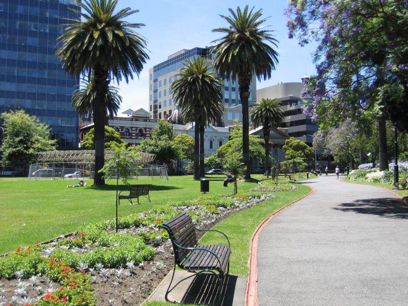 East Melbourne - Government offices and surroundings, Spring Street: Parliament Gardens, corner Nicholson St and Albert St