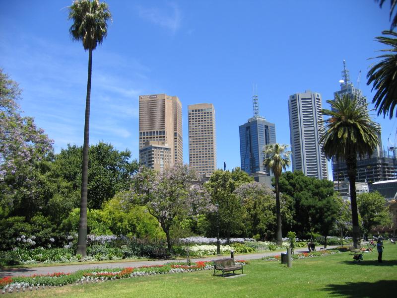 East Melbourne - Government offices and surroundings, Spring Street: Parliament Gardens, corner Nicholson St and Albert St