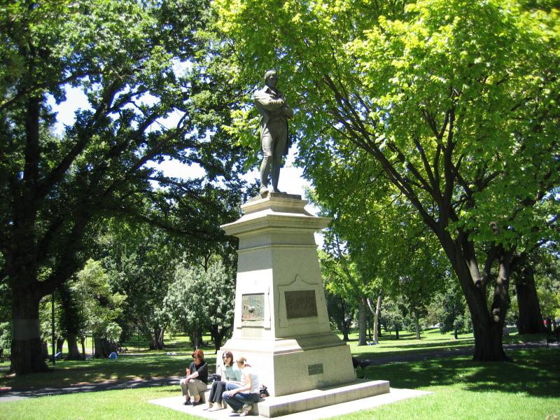 East Melbourne - Treasury Gardens, Spring Street and Wellington Parade: Statue of Scottish poet Robert Burns