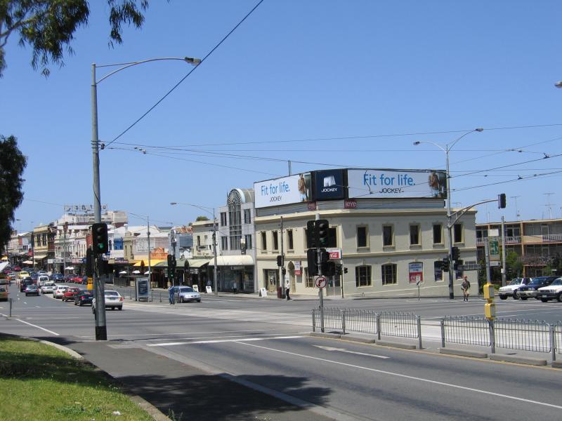 East Melbourne - Wellington Parade area: View east along Wellington Parade towards Hoddle St and Bridge Rd in Richmond