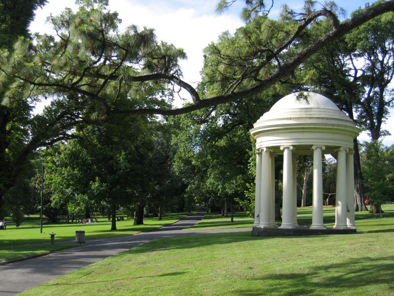 East Melbourne - Fitzroy Gardens: Rotunda