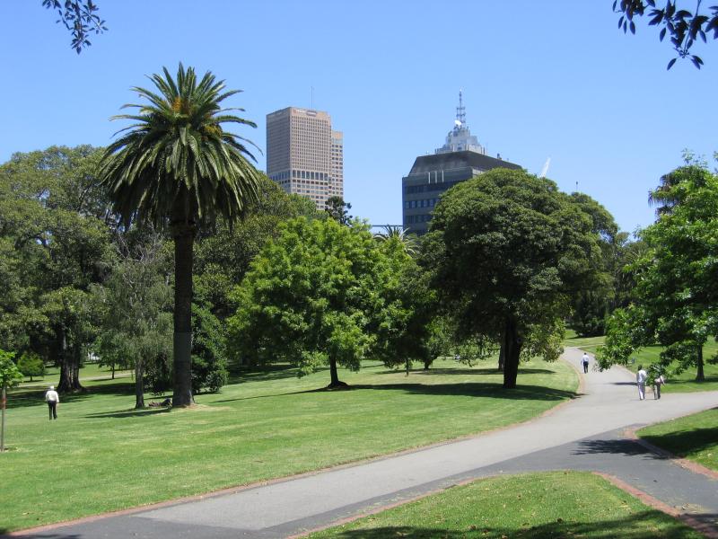 East Melbourne - Fitzroy Gardens: View towards Melbourne CBD through gardens