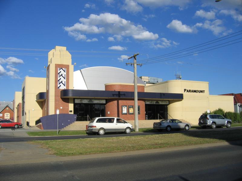 Echuca - Commercial centre and shops around High Street area - Cinema, High St opposite Collier St