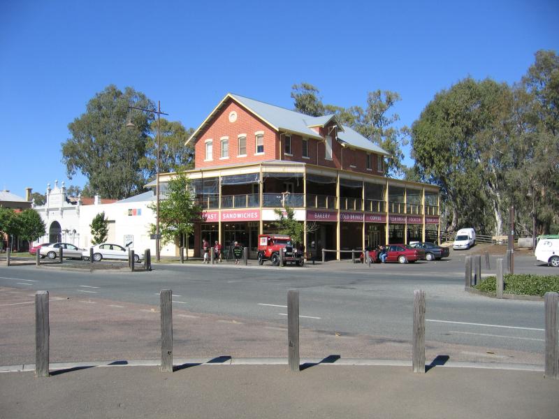 Echuca - Commercial centre and shops around High Street area: Bakery, High St opposite Radcliffe St