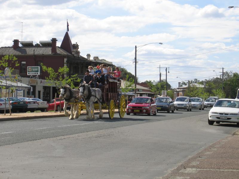Echuca - Commercial centre and shops around High Street area - Horse drawn carriage, High Street at Leslie St