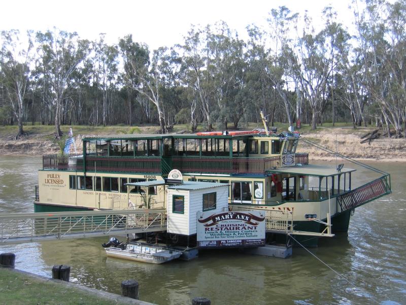 Echuca - The historic Port of Echuca: M.V. Mary Ann cruising Restaurant, Riverboat Dock at Hopwood Place